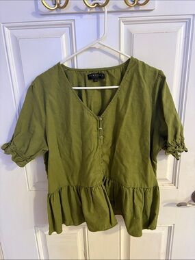 DownEast Olive Green V-Neck Peplum Button-Front Blouse